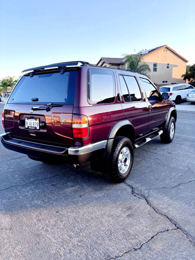 Nissan-pathfinder-1996-custom-16