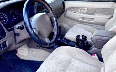 Nissan-pathfinder-1996-custom-2