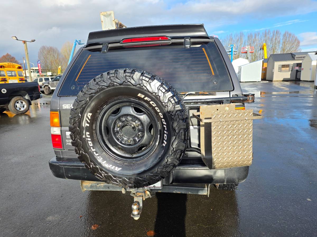 Nissan-pathfinder-4x4-1995-11