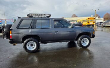 Nissan-pathfinder-4x4-1995-12