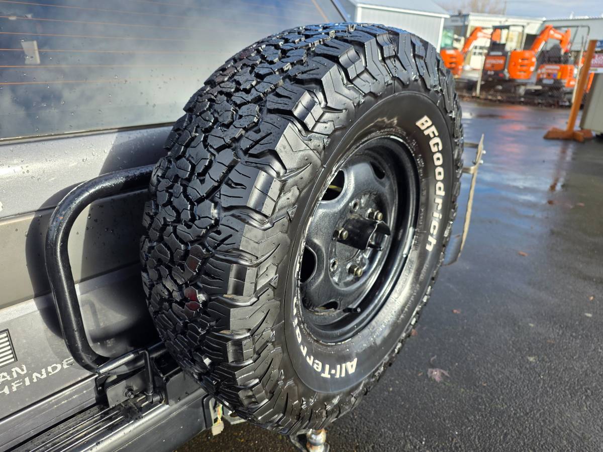 Nissan-pathfinder-4x4-1995-4