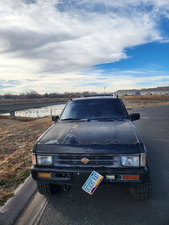 Nissan-pathfinder-se-4x4-1995-black-2