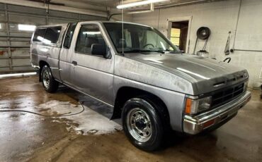Nissan-pickup-1989-silver-5