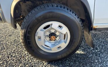 Nissan-pickup-1991-white-20