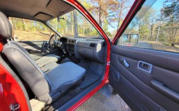 Nissan-pickup-1995-red-5