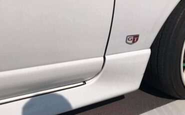 Nissan-skyline-1994-white-7