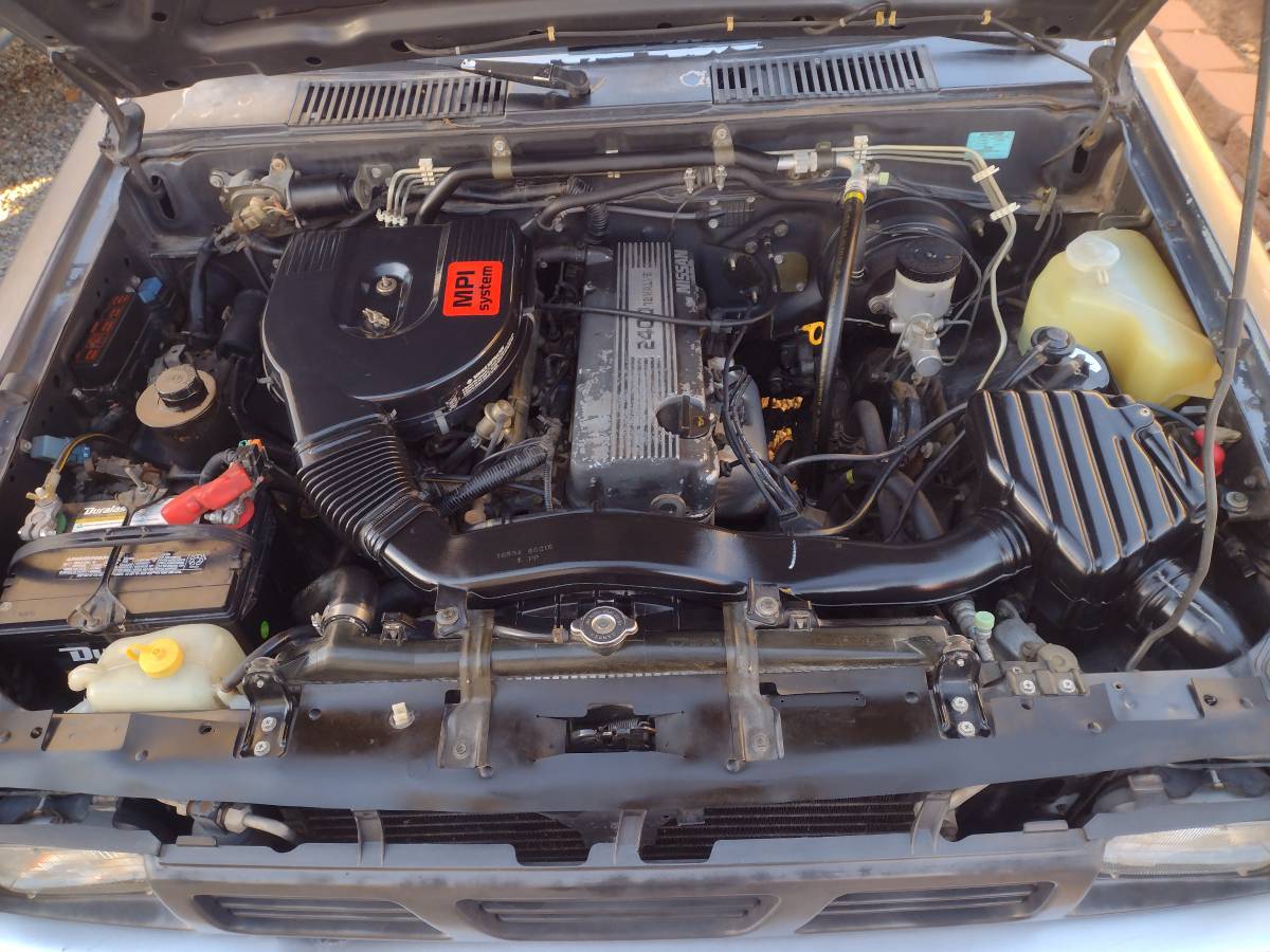 Nissan-truck-1993-14