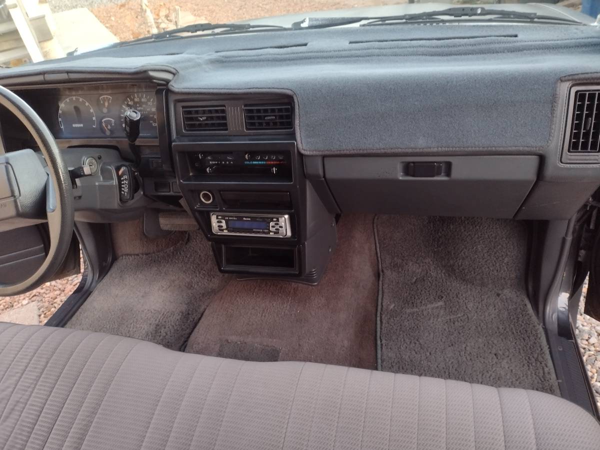 Nissan-truck-1993-2