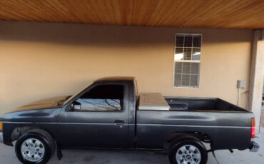 Nissan-truck-1993-7