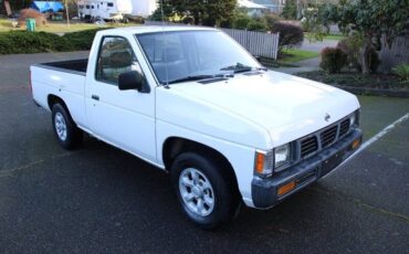 Nissan-truck-xe-114k-miles-1996-white-1