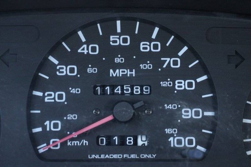 Nissan-truck-xe-114k-miles-1996-white-12