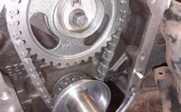 Olds-custom-cruiser-1986-blue-12