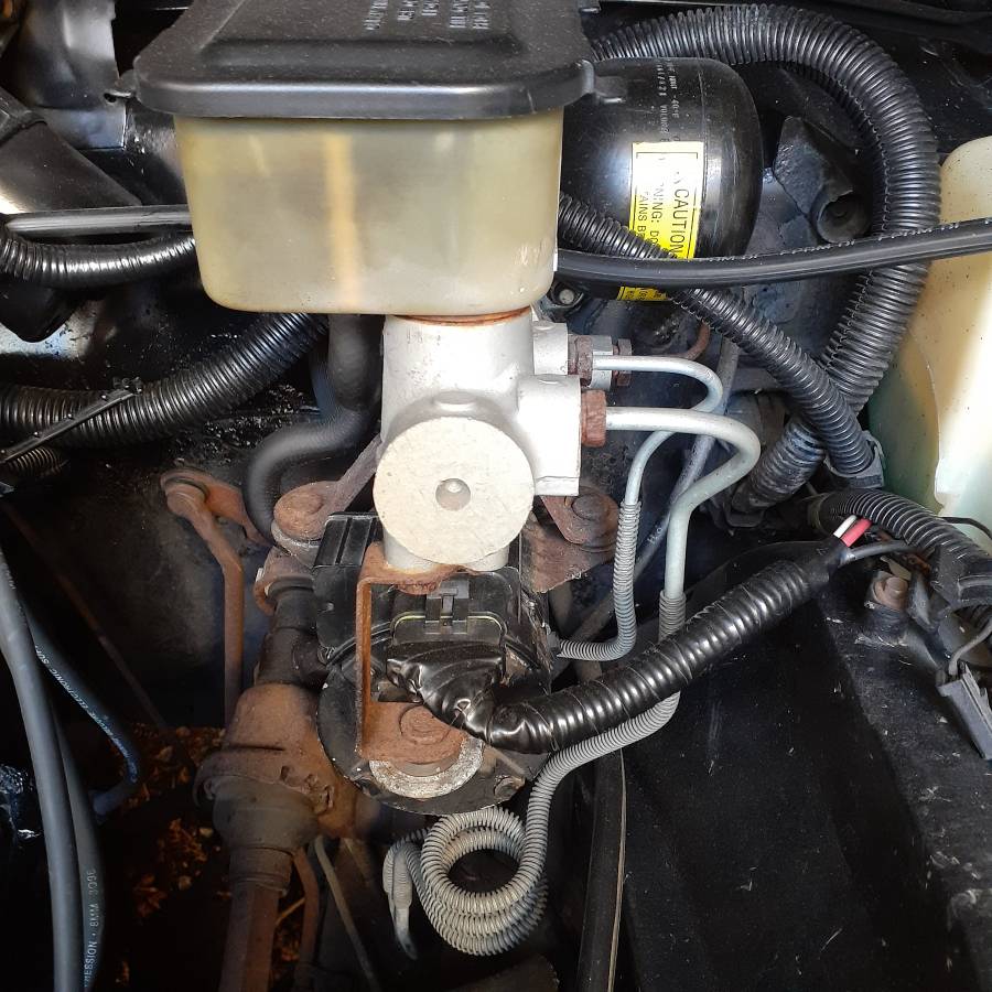 Olds-custom-cruiser-1986-blue-5