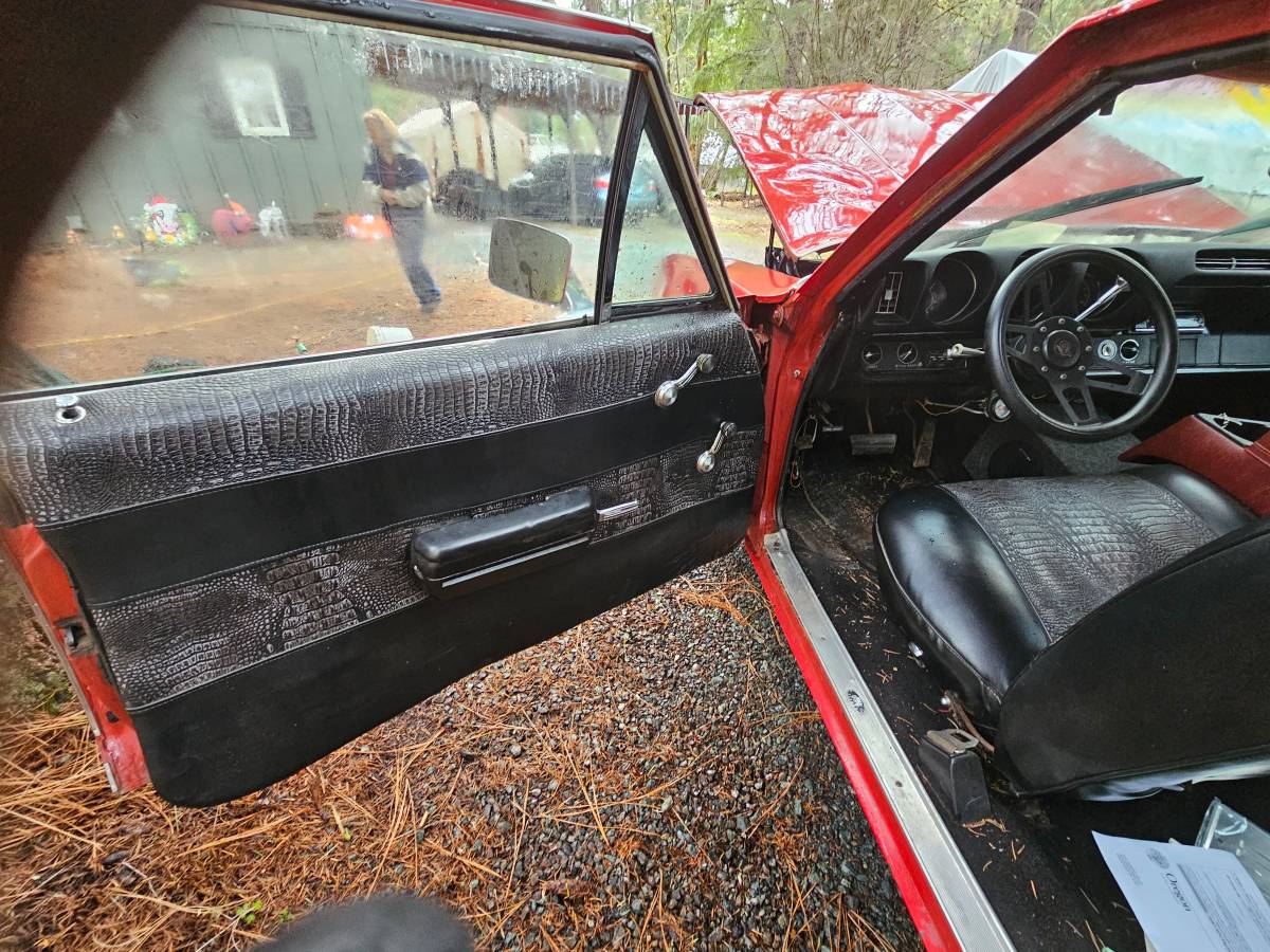 Olds-cutlass-1967-silver-4