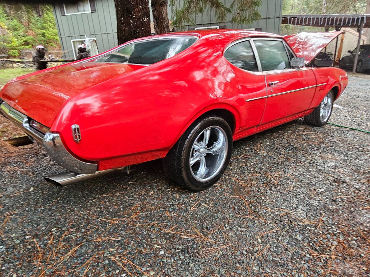 Olds-cutlass-1967-silver