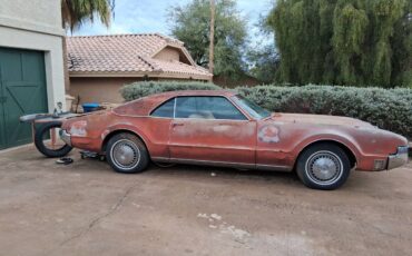 Olds-toronado-1967-5