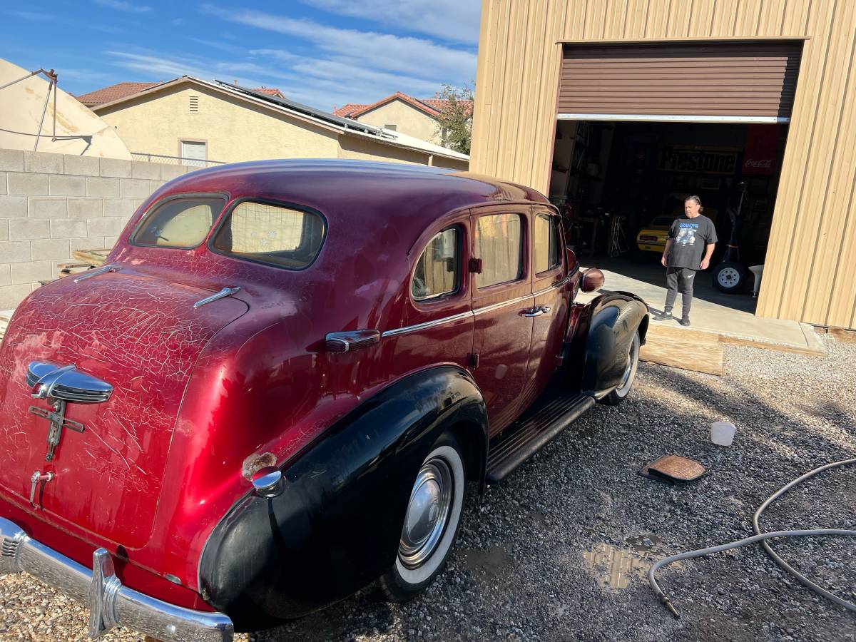 Oldsmobile-1937-red-13