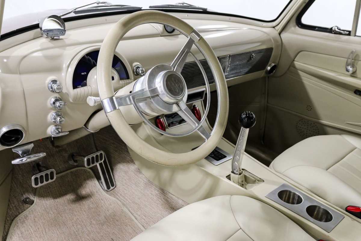 Oldsmobile-88-1951-Coupe-13