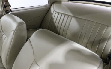 Oldsmobile-88-1951-Coupe-15