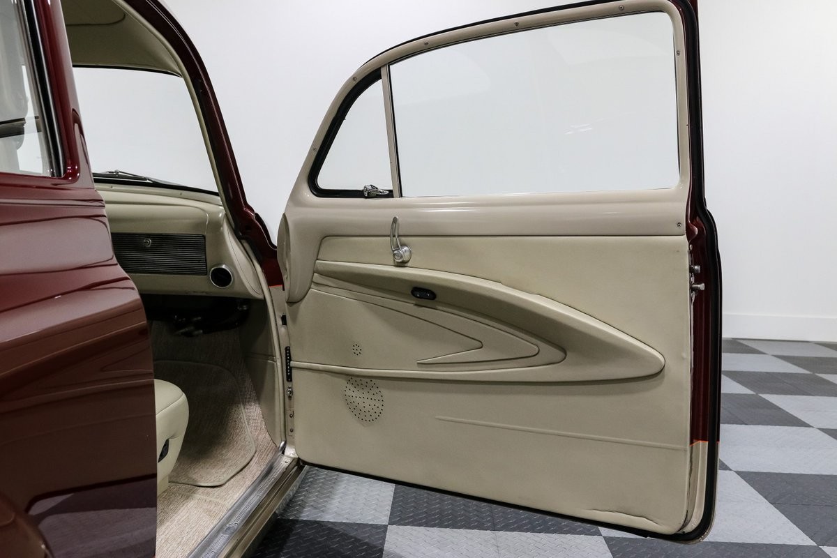 Oldsmobile-88-1951-Coupe-16