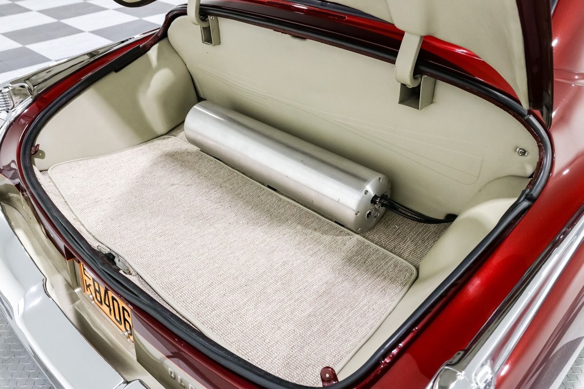 Oldsmobile-88-1951-Coupe-21