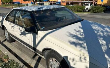 Oldsmobile-88-1990-white-3