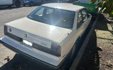 Oldsmobile-88-1990-white