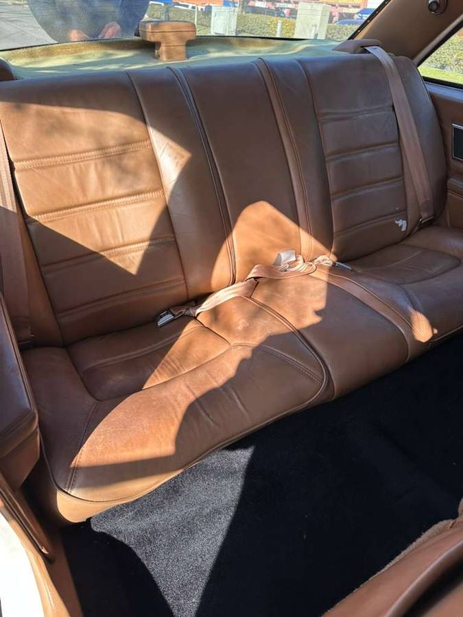 Oldsmobile-88-1990-white-5