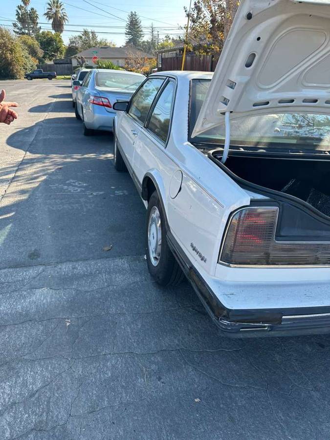 Oldsmobile-88-1990-white-7