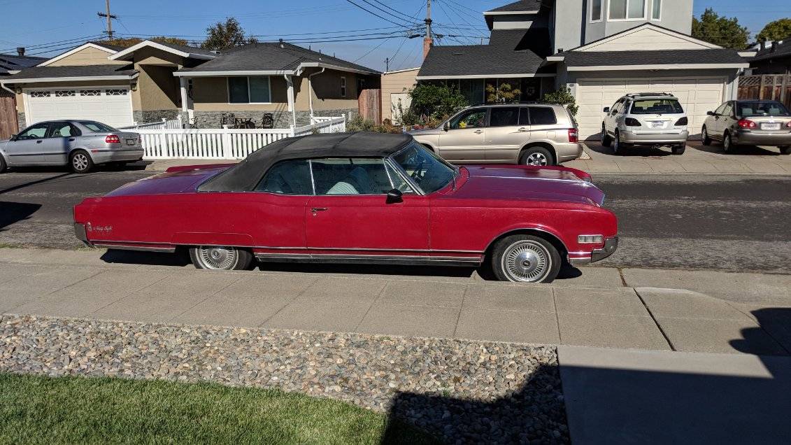 Oldsmobile-98-1965-red-3