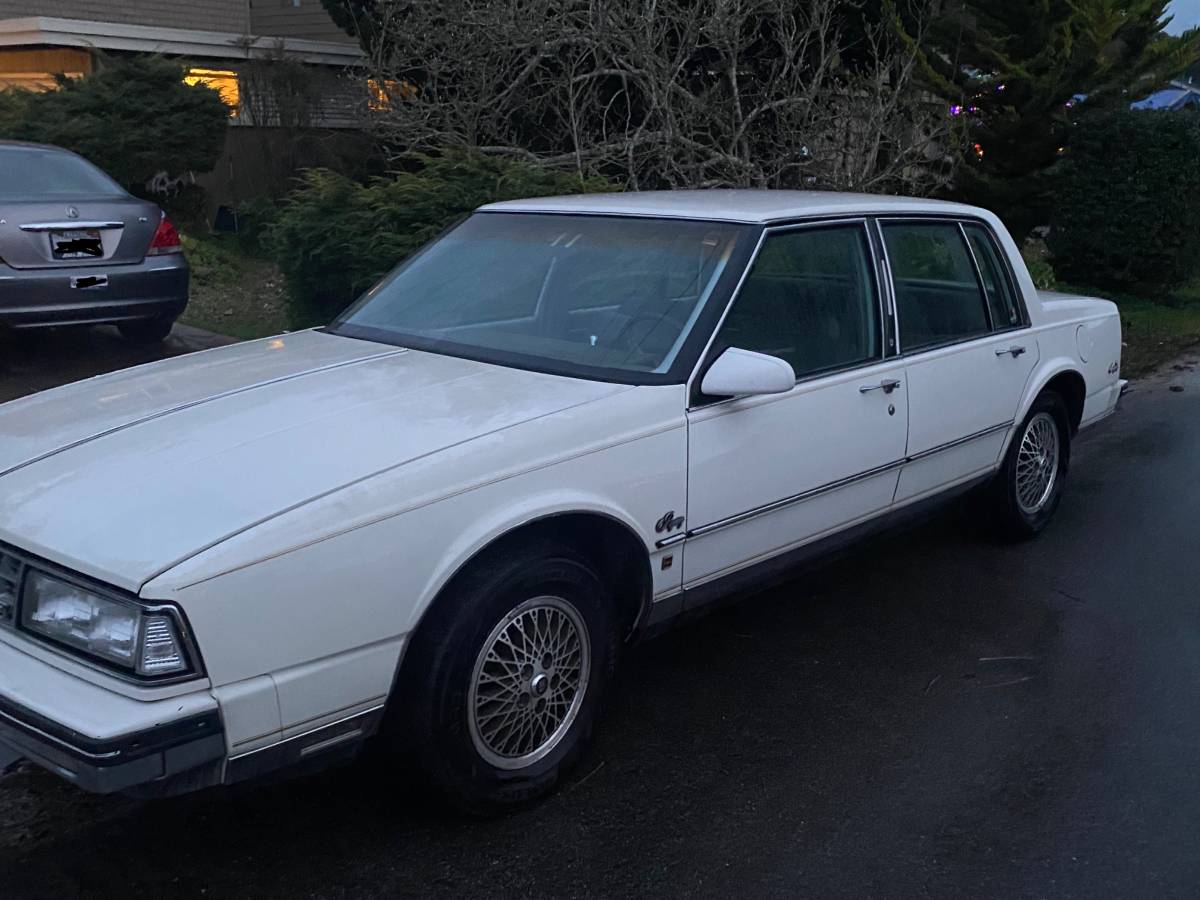 Oldsmobile-98-1988-white