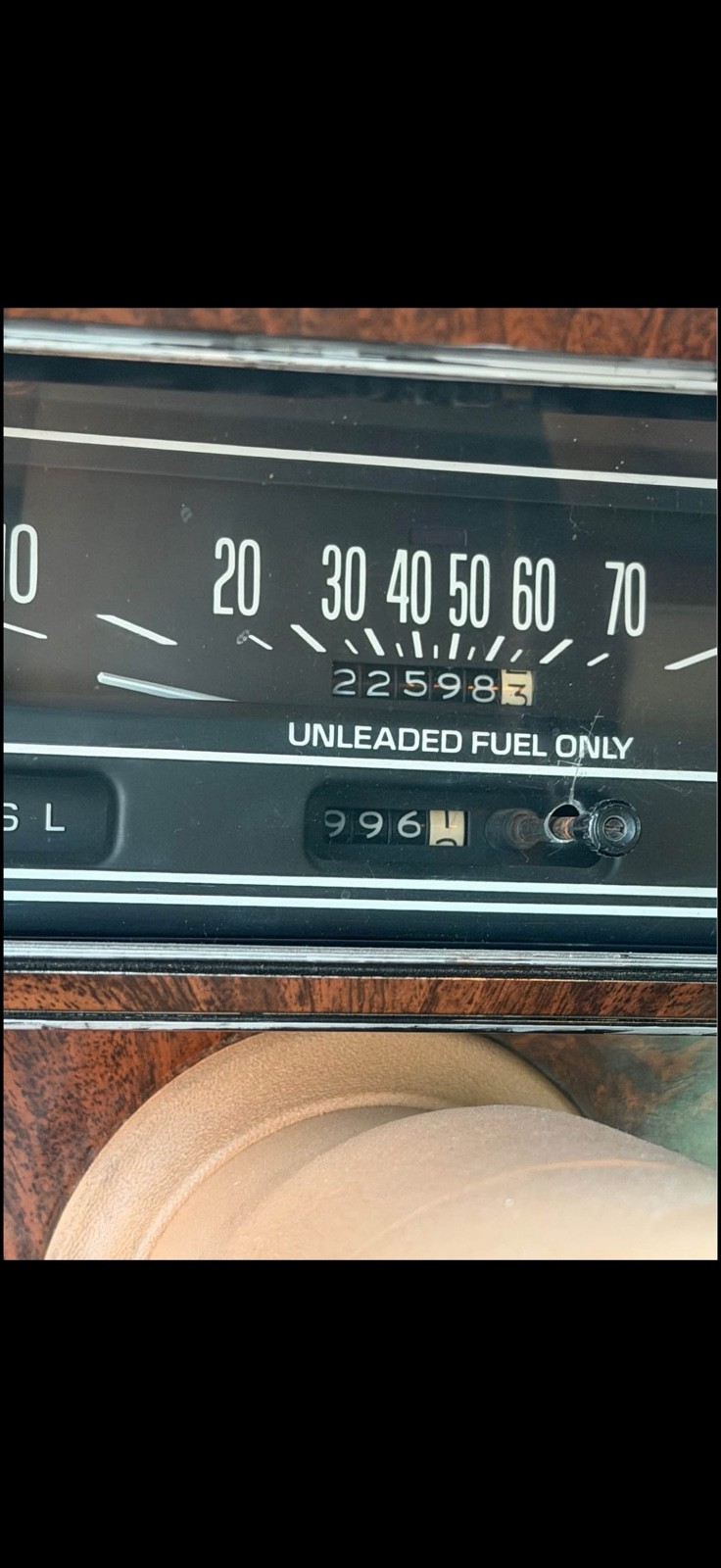 Oldsmobile-Custom-Cruiser-1978-17