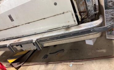 Oldsmobile-Custom-Cruiser-1984-Cab-Chassis-1