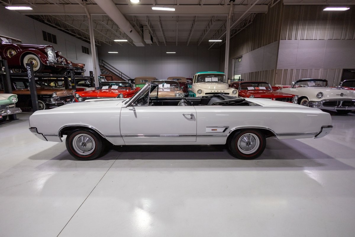 Oldsmobile-Cutlass-1965-Convertible-27
