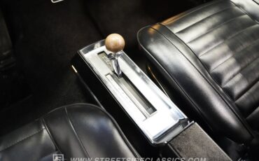 Oldsmobile-Cutlass-1967-Champagne-Metallic-Black-11