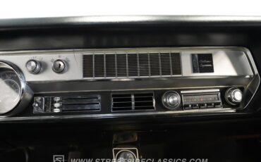 Oldsmobile-Cutlass-1967-Champagne-Metallic-Black-12