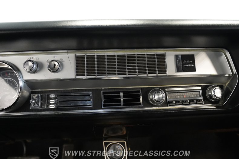 Oldsmobile-Cutlass-1967-Champagne-Metallic-Black-12