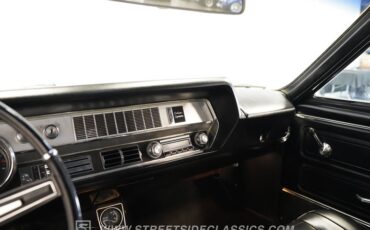 Oldsmobile-Cutlass-1967-Champagne-Metallic-Black-13