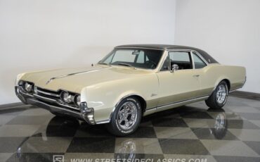 Oldsmobile-Cutlass-1967-Champagne-Metallic-Black-18