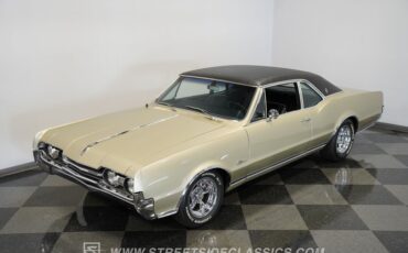 Oldsmobile-Cutlass-1967-Champagne-Metallic-Black-19