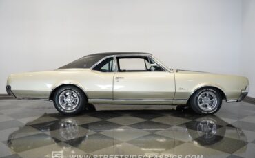 Oldsmobile-Cutlass-1967-Champagne-Metallic-Black-28