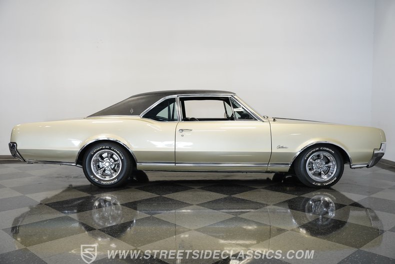 Oldsmobile-Cutlass-1967-Champagne-Metallic-Black-28