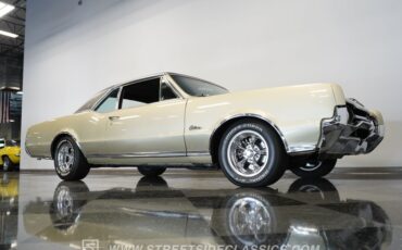 Oldsmobile-Cutlass-1967-Champagne-Metallic-Black-30