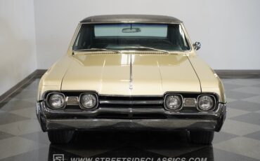 Oldsmobile-Cutlass-1967-Champagne-Metallic-Black-32