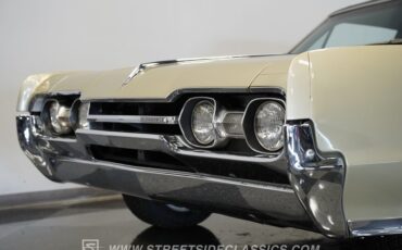 Oldsmobile-Cutlass-1967-Champagne-Metallic-Black-33