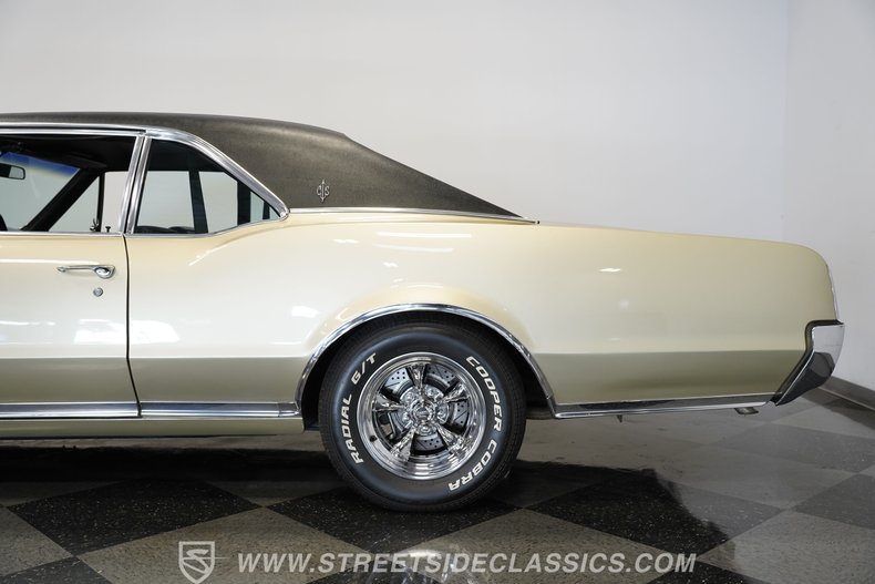 Oldsmobile-Cutlass-1967-Champagne-Metallic-Black-35