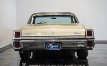 Oldsmobile-Cutlass-1967-Champagne-Metallic-Black-36