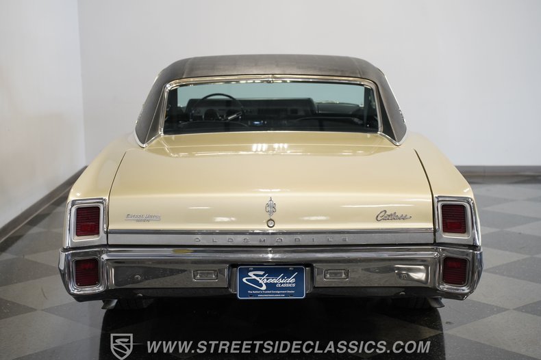 Oldsmobile-Cutlass-1967-Champagne-Metallic-Black-37