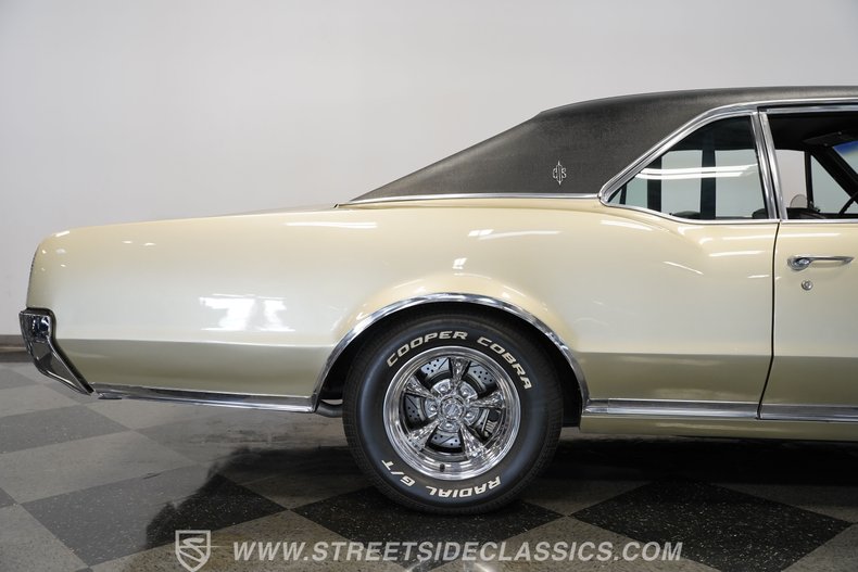 Oldsmobile-Cutlass-1967-Champagne-Metallic-Black-39