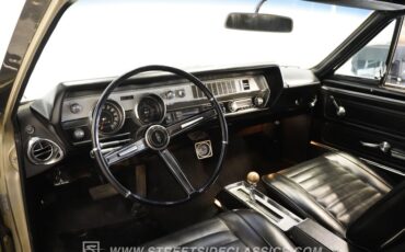 Oldsmobile-Cutlass-1967-Champagne-Metallic-Black-46